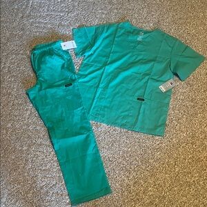 Dagacci Green Scrub Set